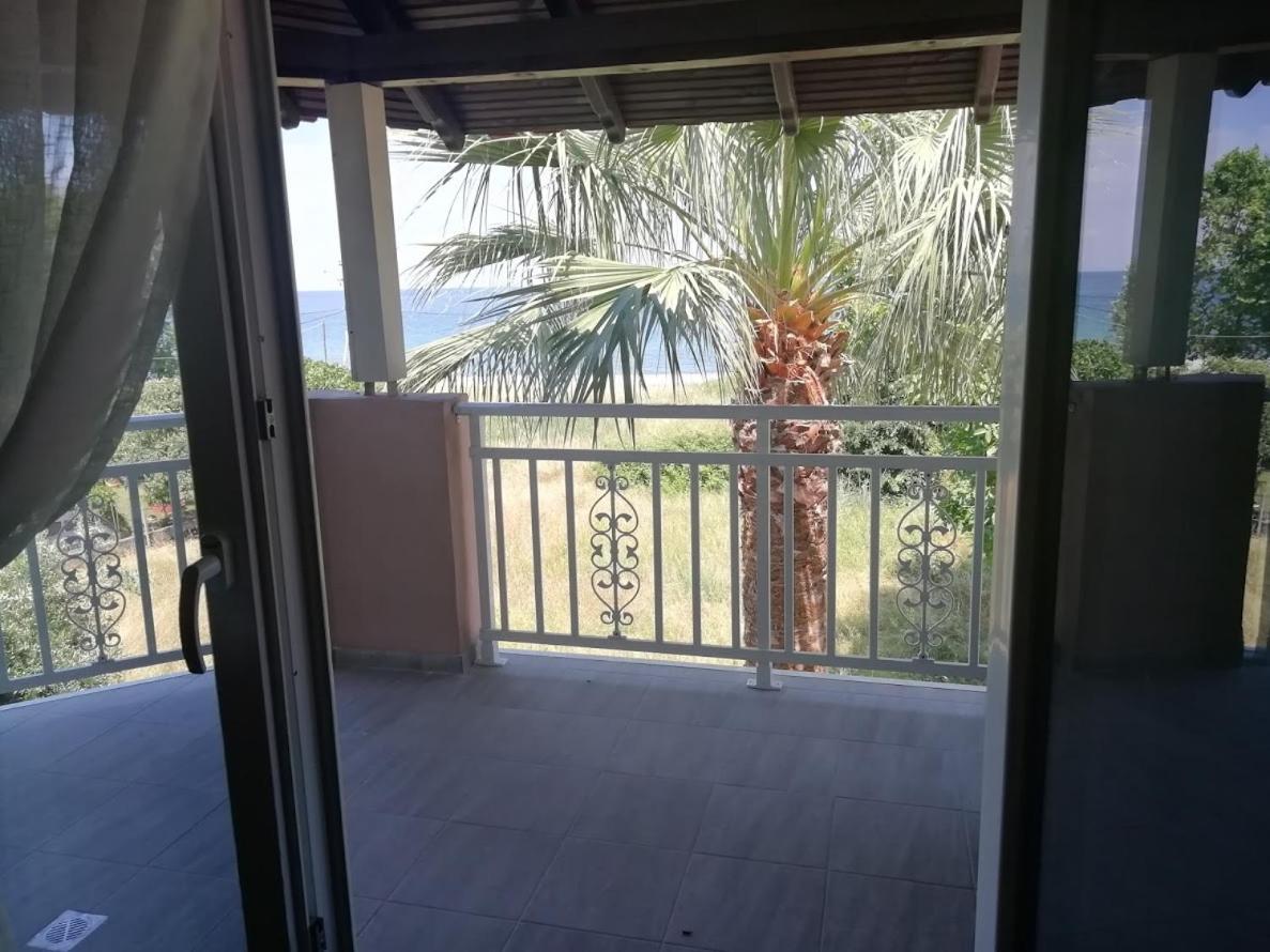 Villa Fotis View Paralía Skotínis Екстериор снимка